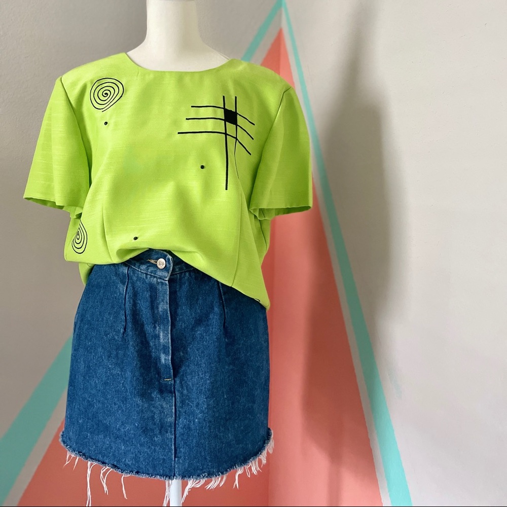 90’s Sag Harbor Neon Blouse. Buttons on back.
